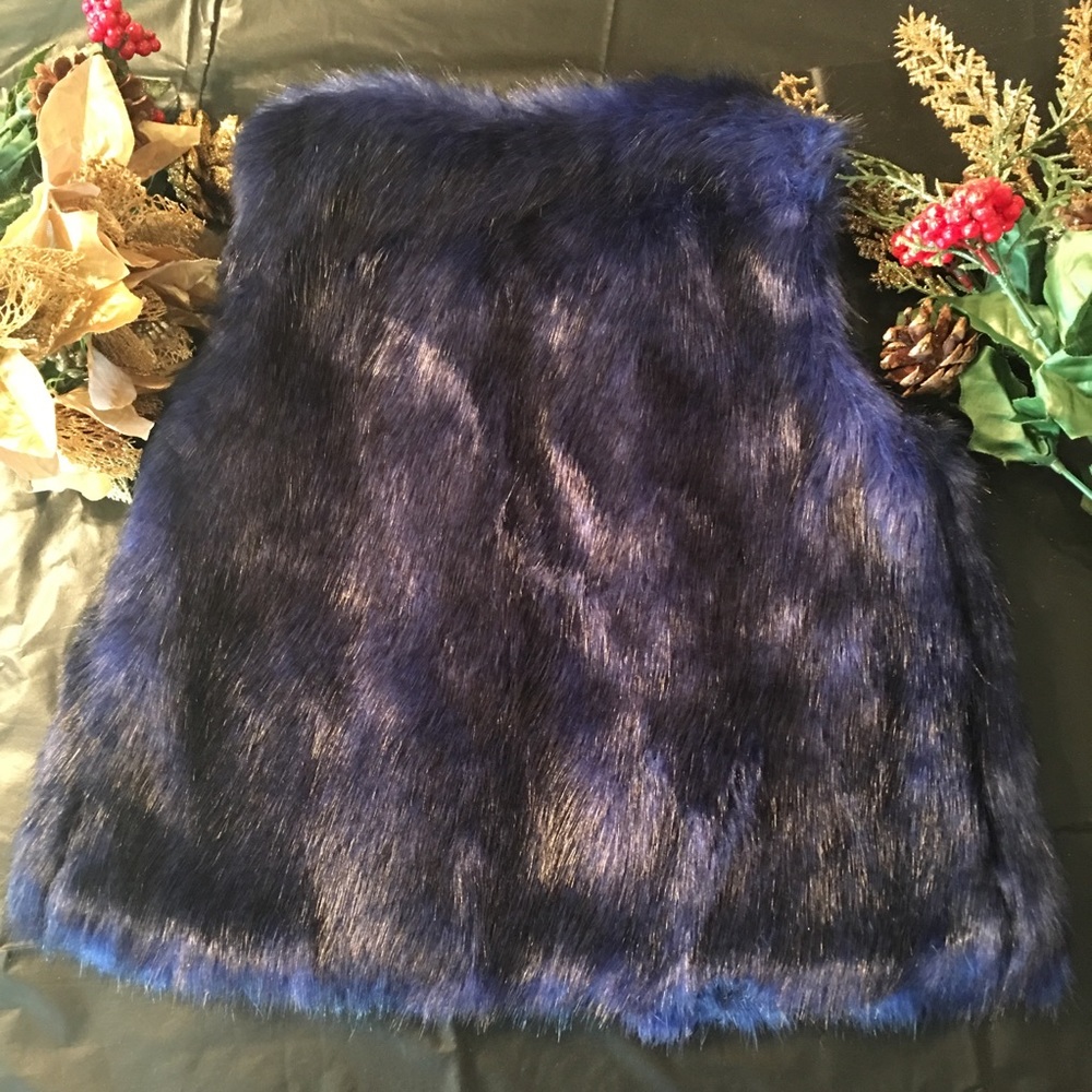 🆕🎀 C de C Faux Fur Baby Girl Vest Coat 4Y Blue - Picture 9 of 9
